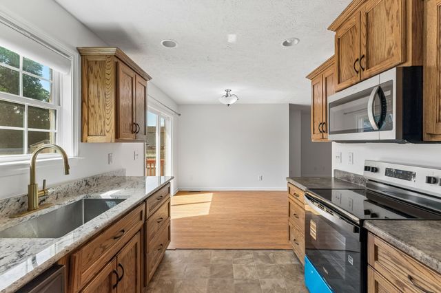1909 Susan Rd, Columbia, TN 38401