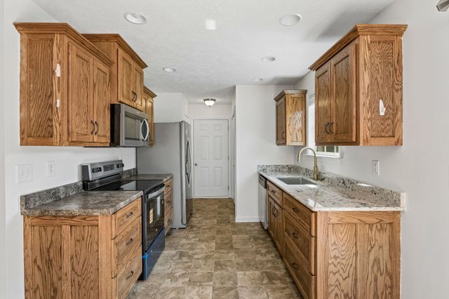1909 Susan Rd, Columbia, TN 38401