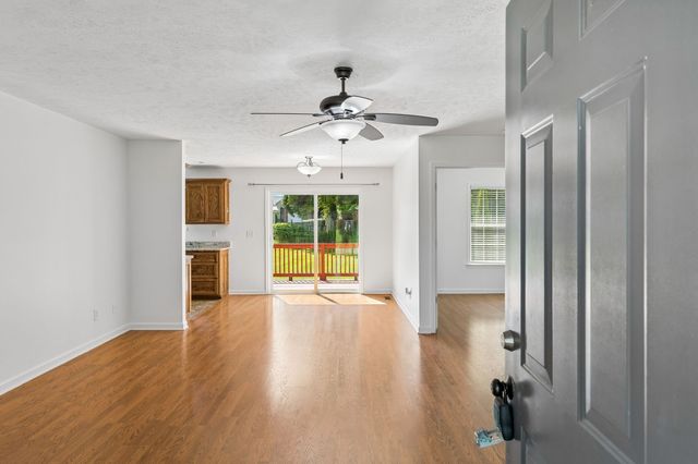 1909 Susan Rd, Columbia, TN 38401