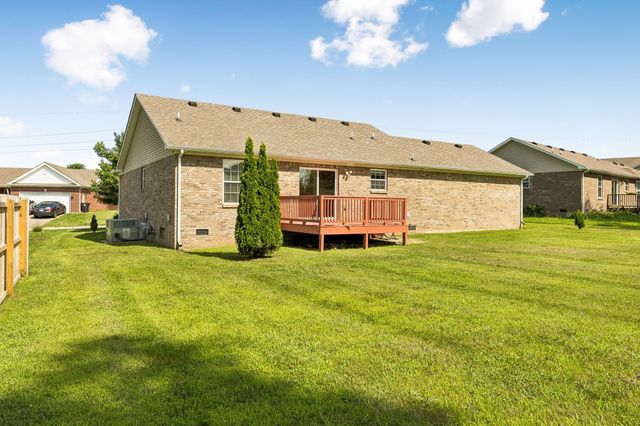 1909 Susan Rd, Columbia, TN 38401
