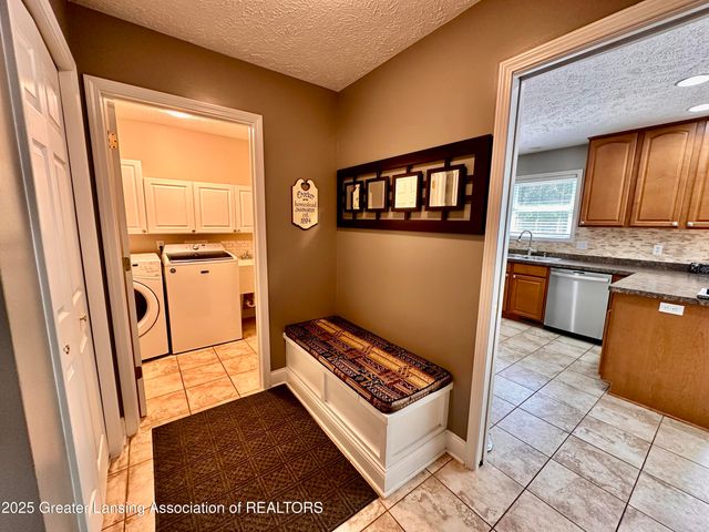 2632 Narrow Lake Road, Charlotte, MI 48813