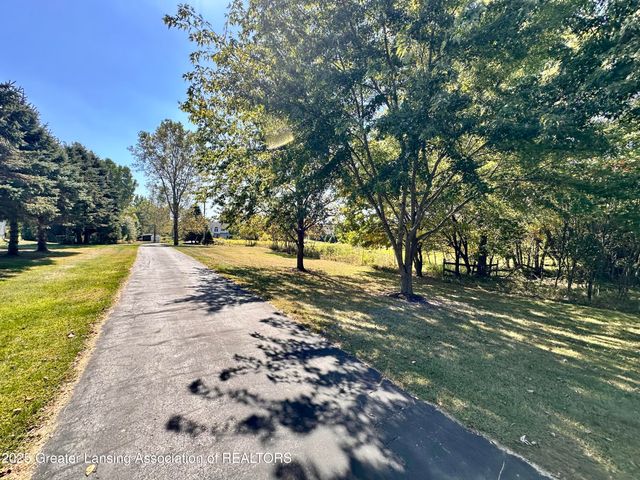 2632 Narrow Lake Road, Charlotte, MI 48813