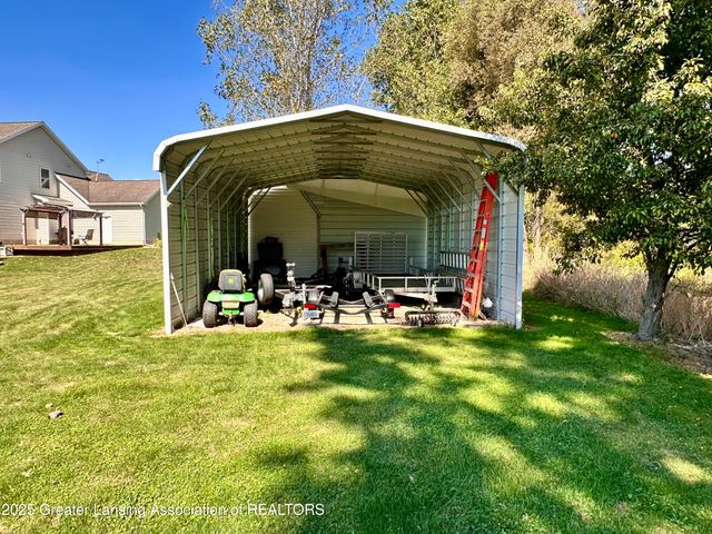 2632 Narrow Lake Road, Charlotte, MI 48813