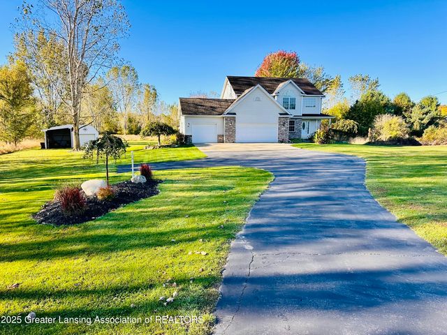 2632 Narrow Lake Road, Charlotte, MI 48813