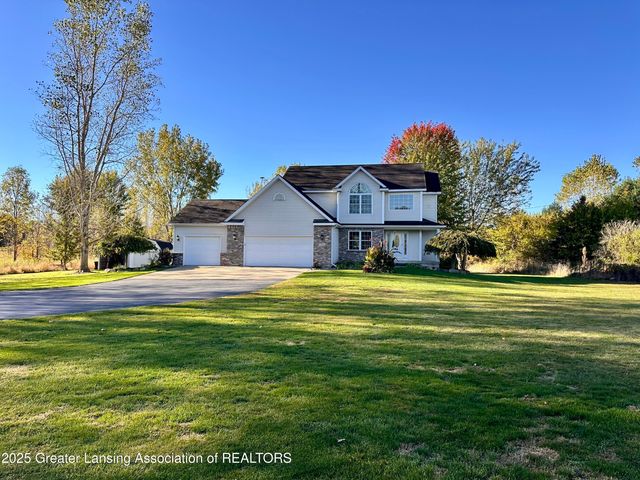 2632 Narrow Lake Road, Charlotte, MI 48813