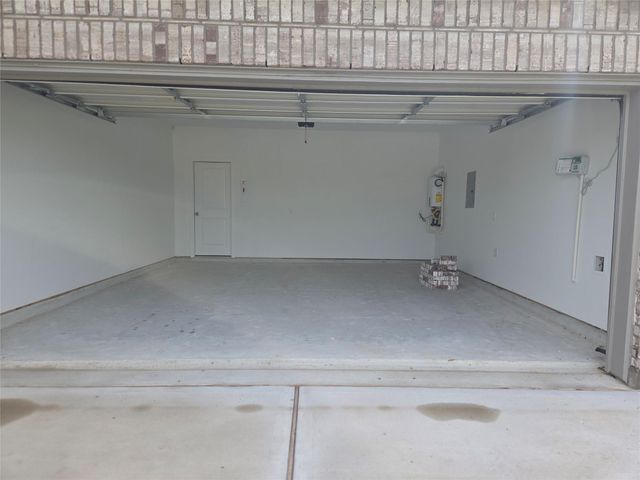 6511 Silver Emperor Lane, Needville, TX 77461