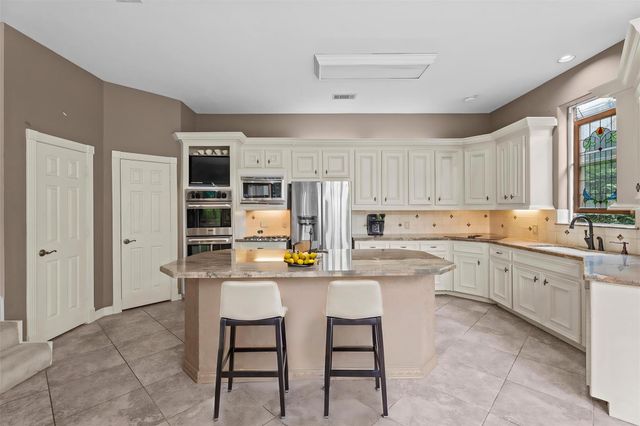 5038 Huntwick Parc Court, Houston, TX 77069
