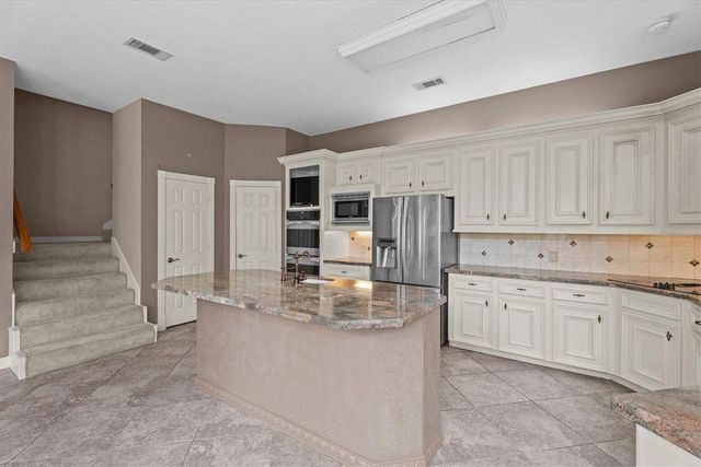 5038 Huntwick Parc Court, Houston, TX 77069