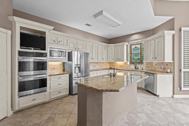 5038 Huntwick Parc Court, Houston, TX 77069