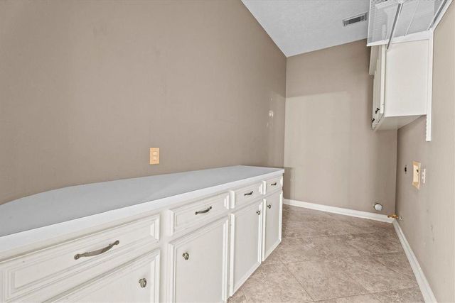 5038 Huntwick Parc Court, Houston, TX 77069