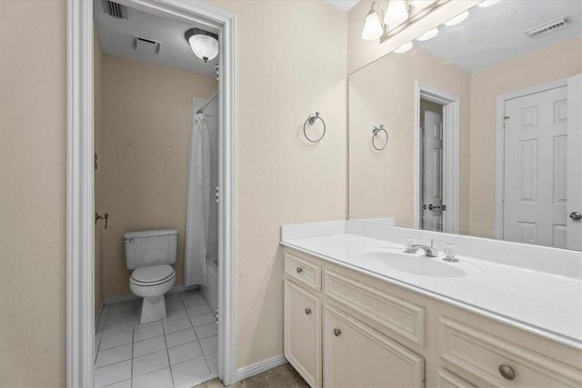 5038 Huntwick Parc Court, Houston, TX 77069