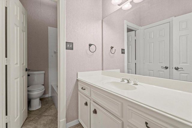 5038 Huntwick Parc Court, Houston, TX 77069