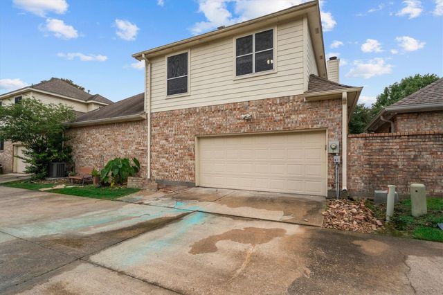 5038 Huntwick Parc Court, Houston, TX 77069
