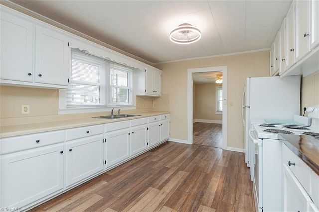 138 Elizabeth Street, Lexington, NC 27295