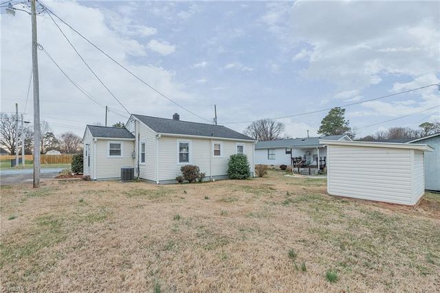 138 Elizabeth Street, Lexington, NC 27295