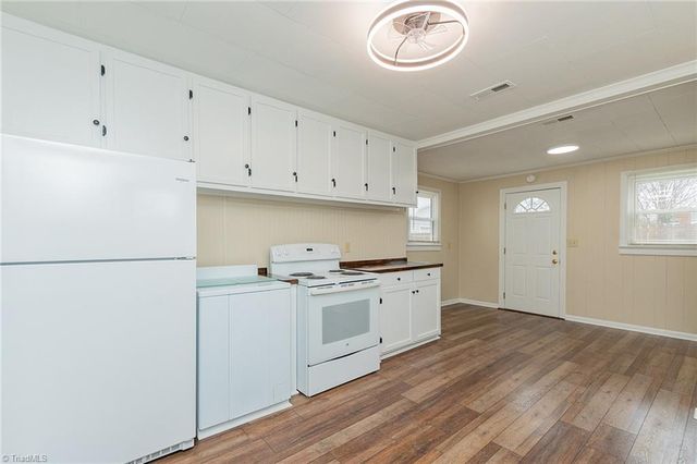 138 Elizabeth Street, Lexington, NC 27295