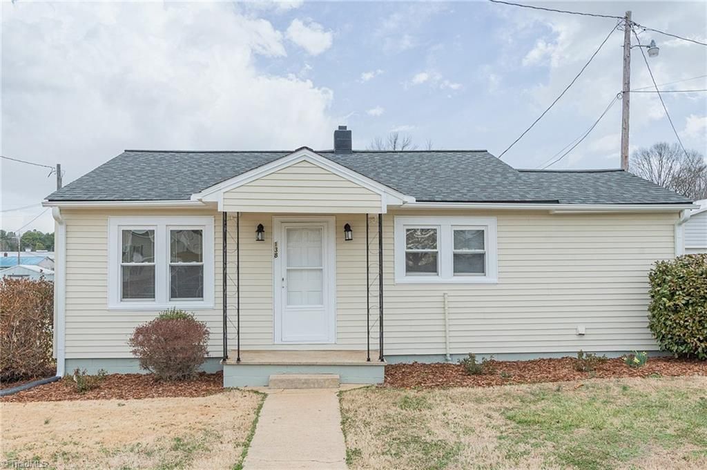 138 Elizabeth Street, Lexington, NC 27295