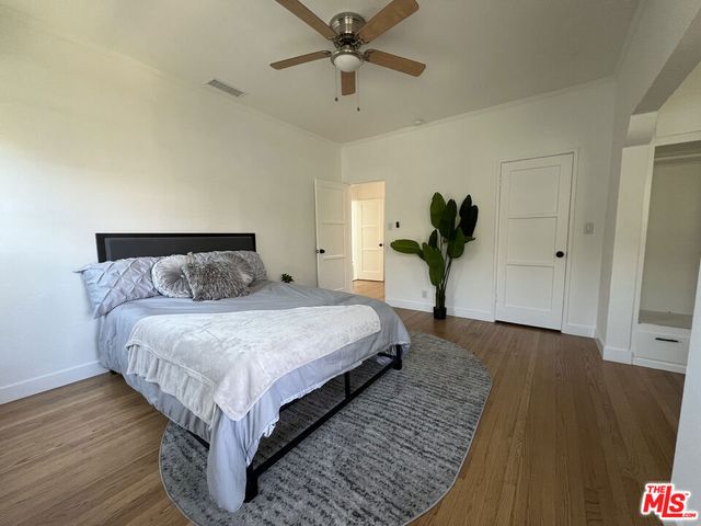 4526 St Elmo Drive, Los Angeles, CA 90019