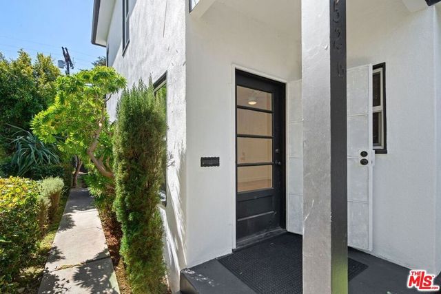 4526 St Elmo Drive, Los Angeles, CA 90019