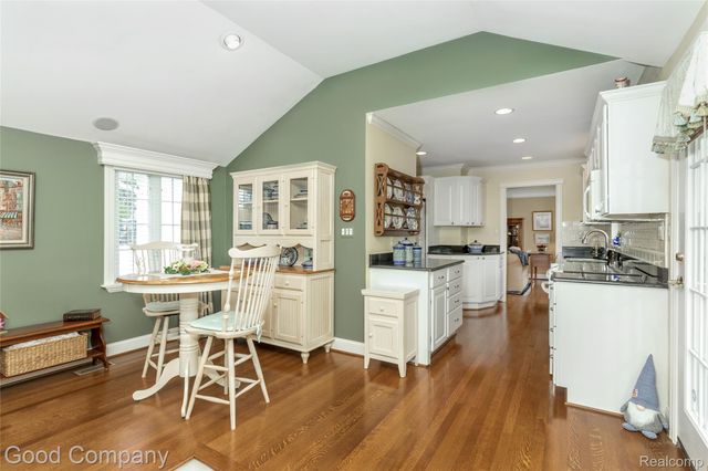 32291 Verona Circle, Beverly Hills Village, MI 48025