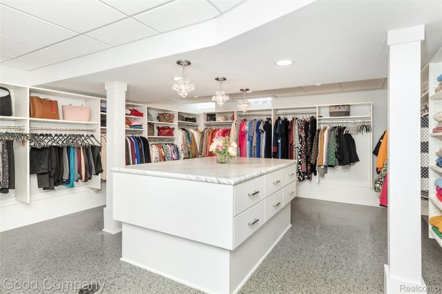 32291 Verona Circle, Beverly Hills Village, MI 48025