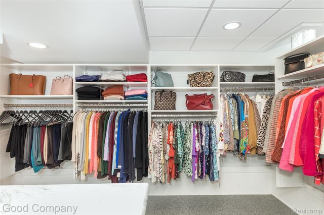 32291 Verona Circle, Beverly Hills Village, MI 48025