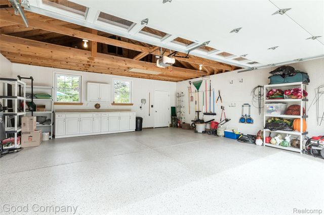 32291 Verona Circle, Beverly Hills Village, MI 48025