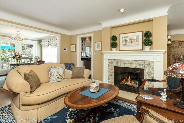 32291 Verona Circle, Beverly Hills Village, MI 48025