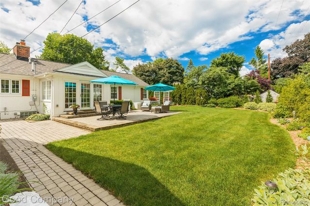 32291 Verona Circle, Beverly Hills Village, MI 48025