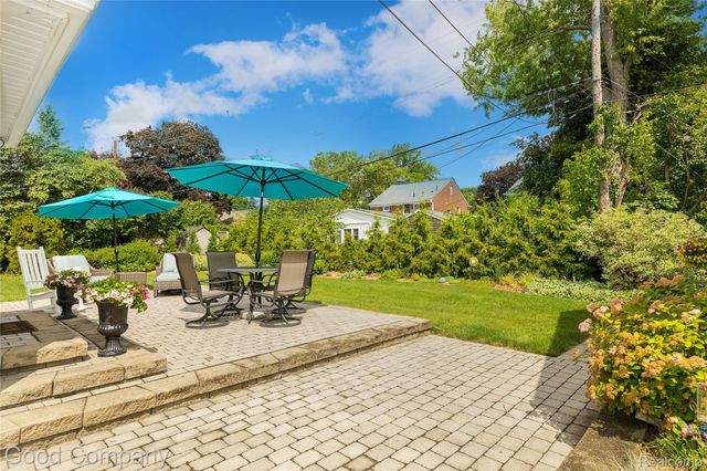 32291 Verona Circle, Beverly Hills Village, MI 48025