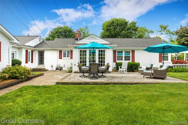 32291 Verona Circle, Beverly Hills Village, MI 48025