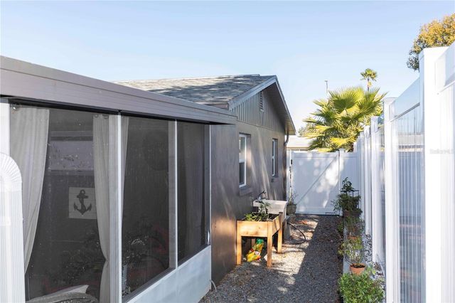 6324 PATELLA AVE., New Port Richey, FL 34653