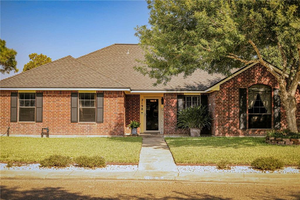 2198 Meadow Dr, Ingleside, TX 78362