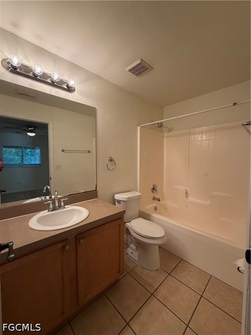5135 25th ST SW, Lehigh Acres, FL 33973