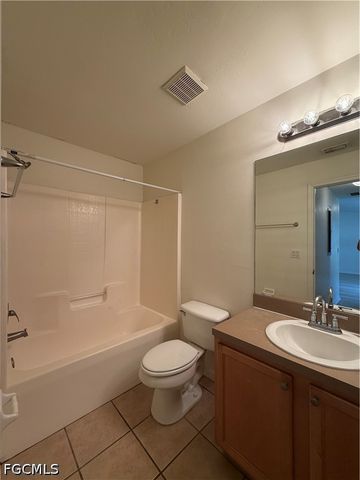5135 25th ST SW, Lehigh Acres, FL 33973