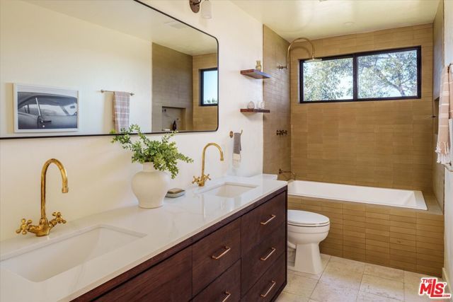 4249 Torreon Drive, Woodland Hills (los Angeles), CA 91364