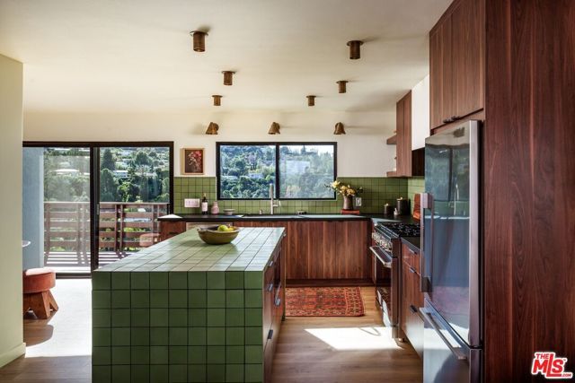 4249 Torreon Drive, Woodland Hills (los Angeles), CA 91364