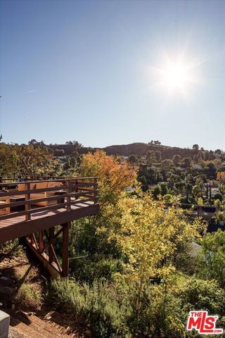 4249 Torreon Drive, Woodland Hills (los Angeles), CA 91364