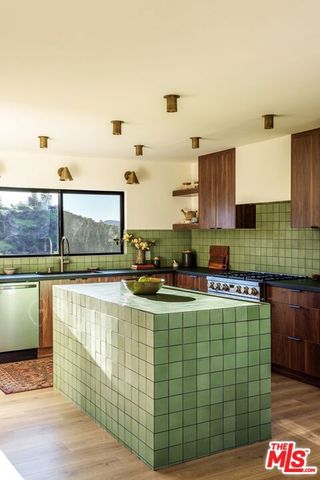 4249 Torreon Drive, Woodland Hills (los Angeles), CA 91364