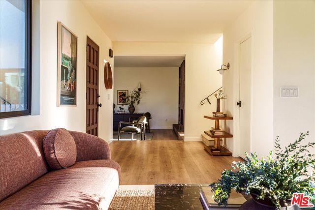 4249 Torreon Drive, Woodland Hills (los Angeles), CA 91364