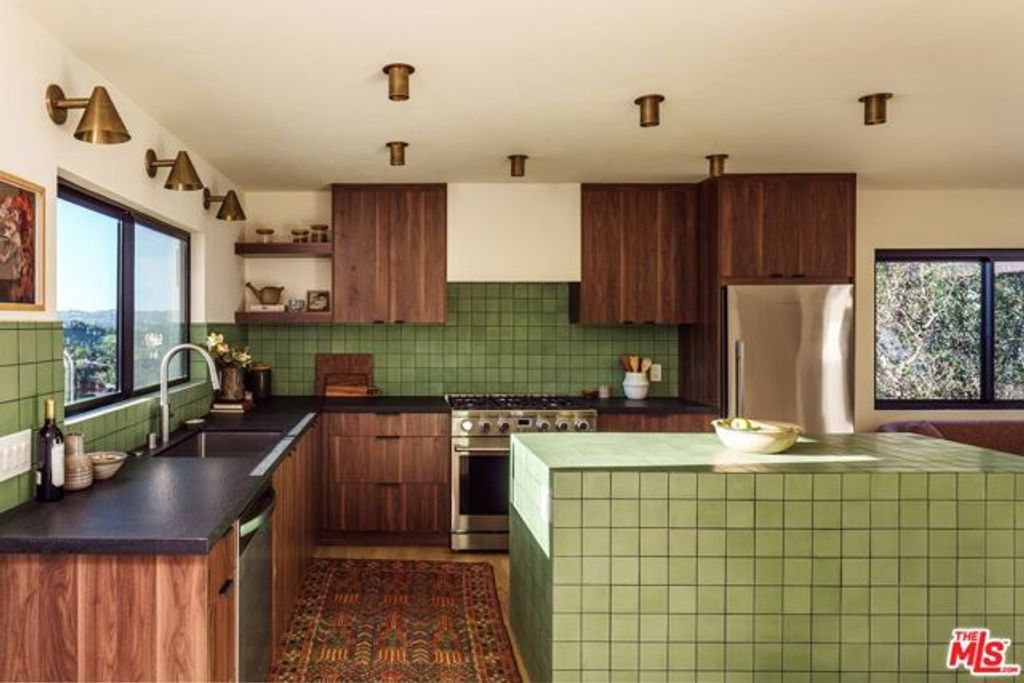 4249 Torreon Drive, Woodland Hills (los Angeles), CA 91364