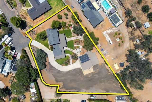2430 GEYER LN, Alpine, CA 91901