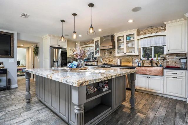 2430 GEYER LN, Alpine, CA 91901
