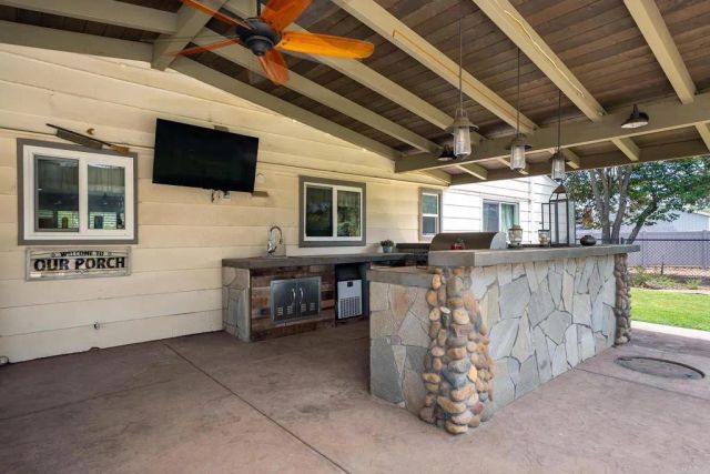 2430 GEYER LN, Alpine, CA 91901