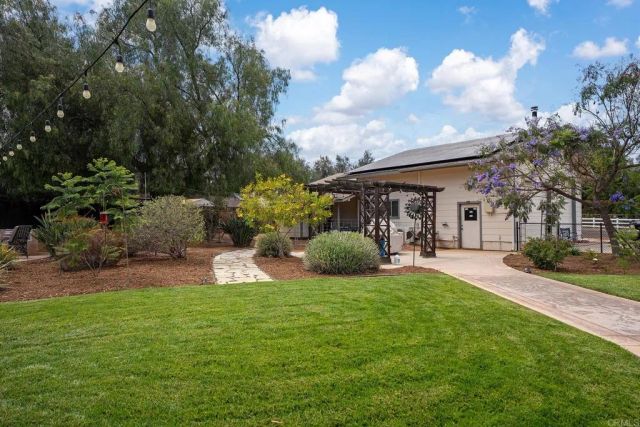 2430 GEYER LN, Alpine, CA 91901