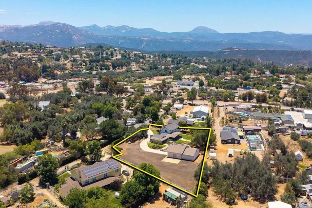 2430 GEYER LN, Alpine, CA 91901