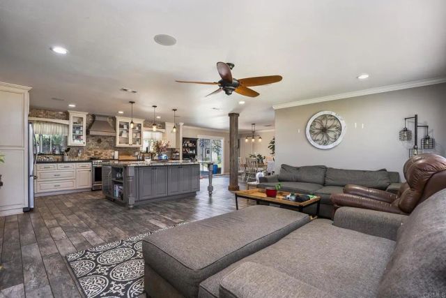 2430 GEYER LN, Alpine, CA 91901