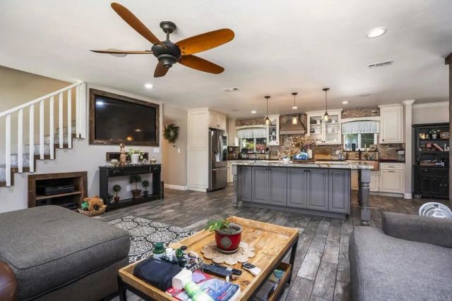2430 GEYER LN, Alpine, CA 91901