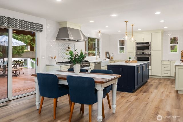 16430 133rd Court NE, Redmond, WA 98052