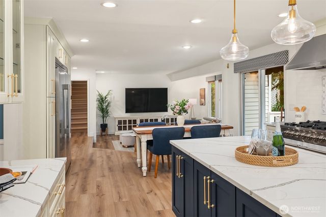 16430 133rd Court NE, Redmond, WA 98052